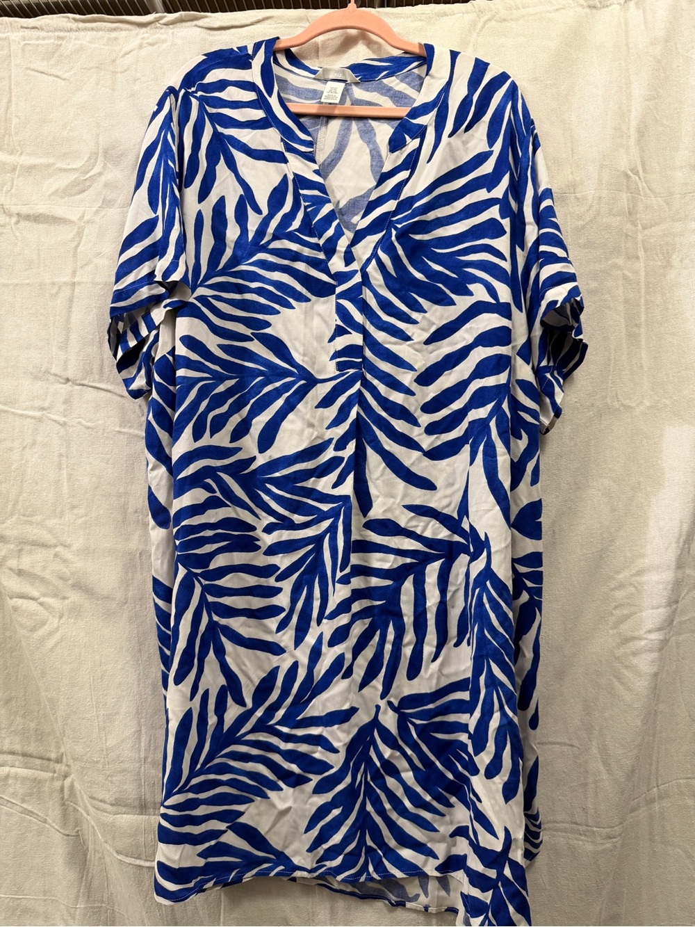H&M Blue and White Midi Dress with Leaf Print